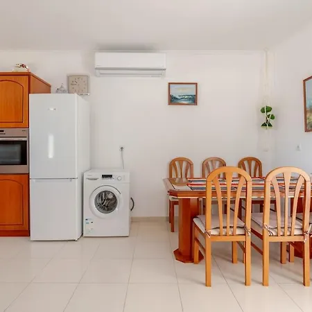 Aggeli فيلة